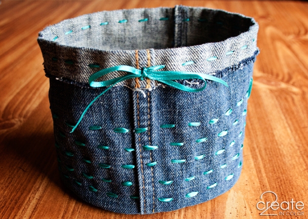 My finished denim bucket with running stitch